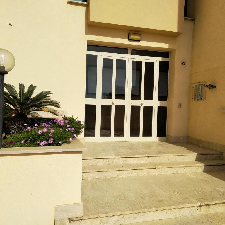 Studio Flat Vista Mare - Monolocale con Balcone - 2