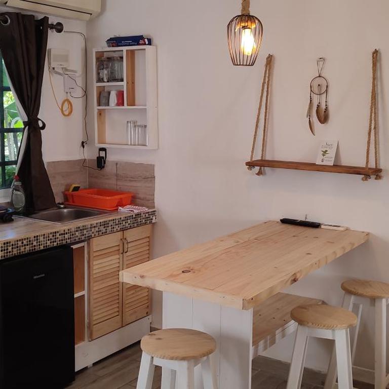 Kika Studios - Superior Family Room - 16