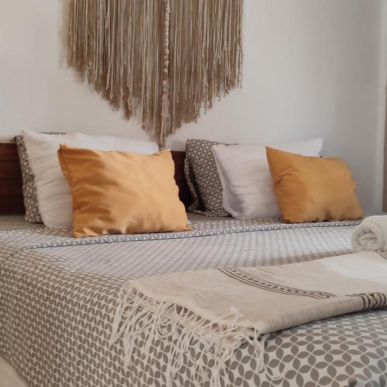 Kika Studios - Superior Family Room - 3