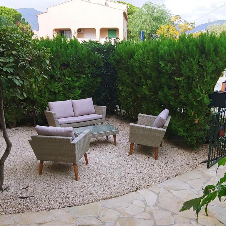 Agréable T3 avec jardin et parking privé, à 350m du centre ville et des plages, wifi, remise supplémentaire de 10 pourcent pour une location à la semaine - Appartement 2 Chambres - 7