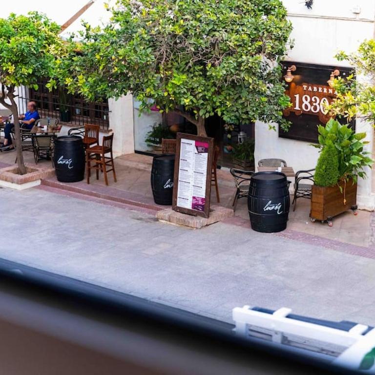 Modern 3-bed apartment in heart of torremolinos - Apartamento de 3 dormitorios - 14