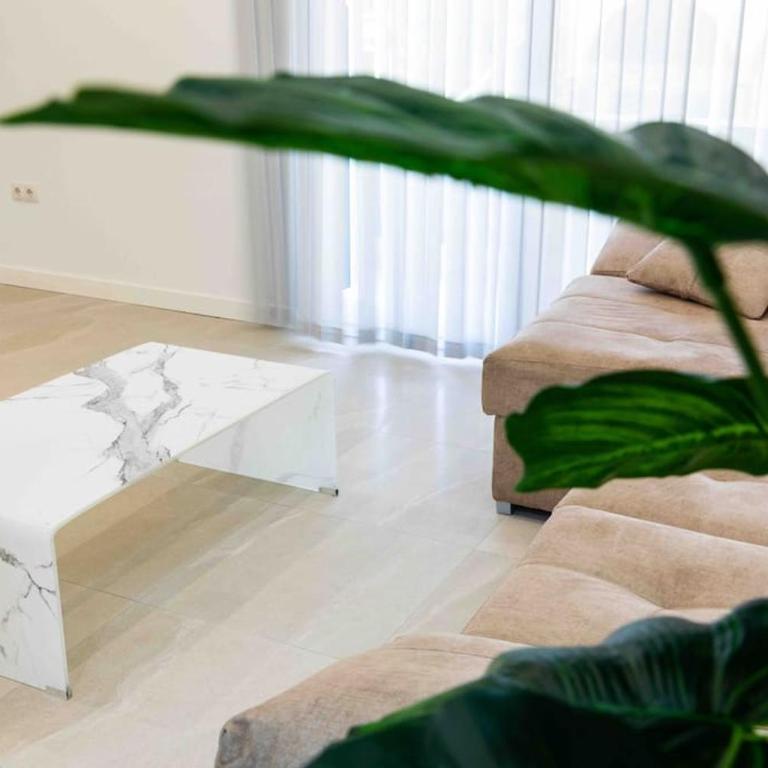 Modern 3-bed apartment in heart of torremolinos - Apartamento de 3 dormitorios - 21