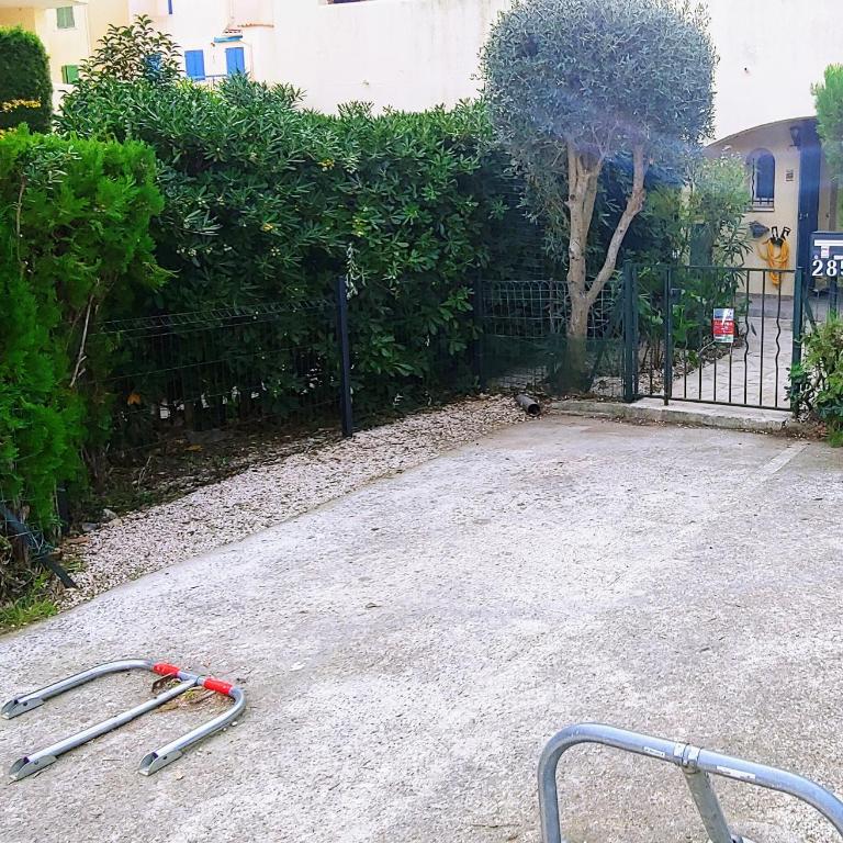 Agréable T3 avec jardin et parking privé, à 350m du centre ville et des plages, wifi, remise supplémentaire de 10 pourcent pour une location à la semaine - Appartement 2 Chambres - 15