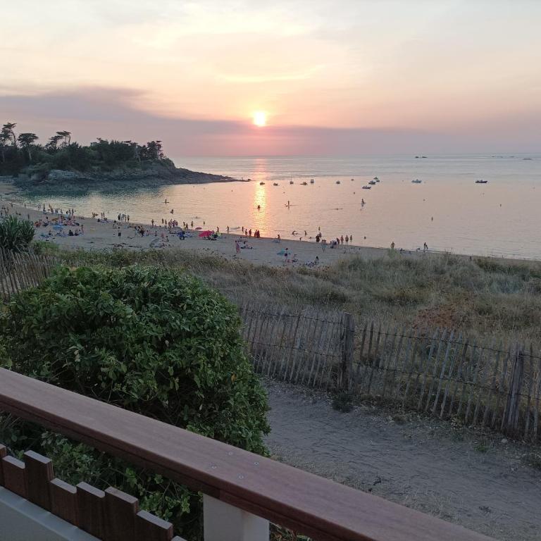 Vue sur Mer panoramique, accès direct plage - Three-Bedroom Villa - 20