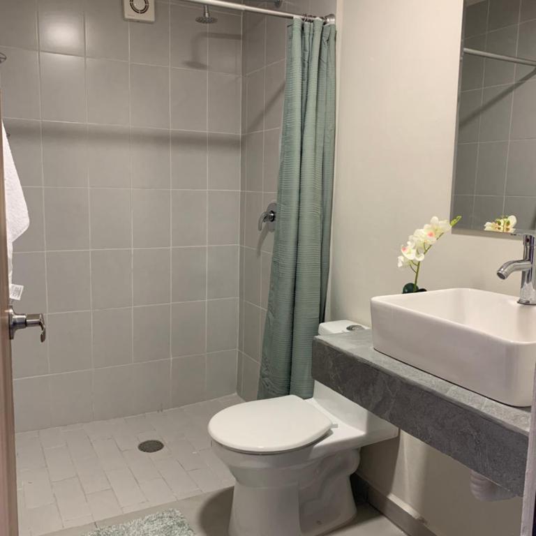 Departamento nuevo y céntrico con ambiente familiar en Guadalajara - Two-Bedroom Apartment - 20