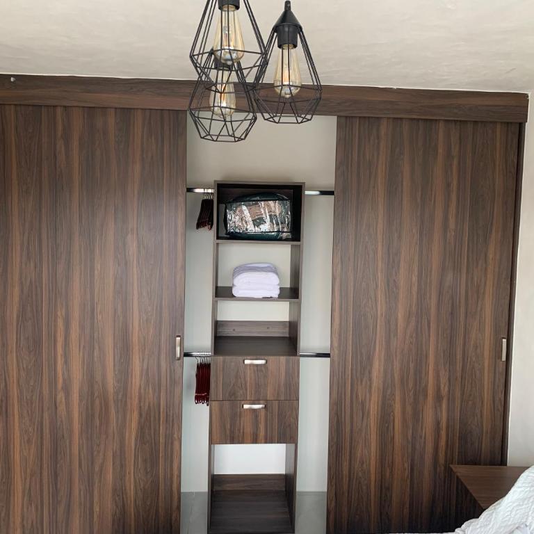 Departamento nuevo y céntrico con ambiente familiar en Guadalajara - Two-Bedroom Apartment - 11