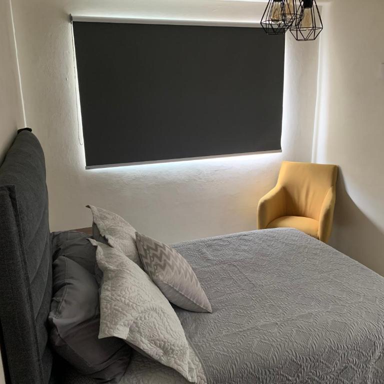 Departamento nuevo y céntrico con ambiente familiar en Guadalajara - Two-Bedroom Apartment - 13