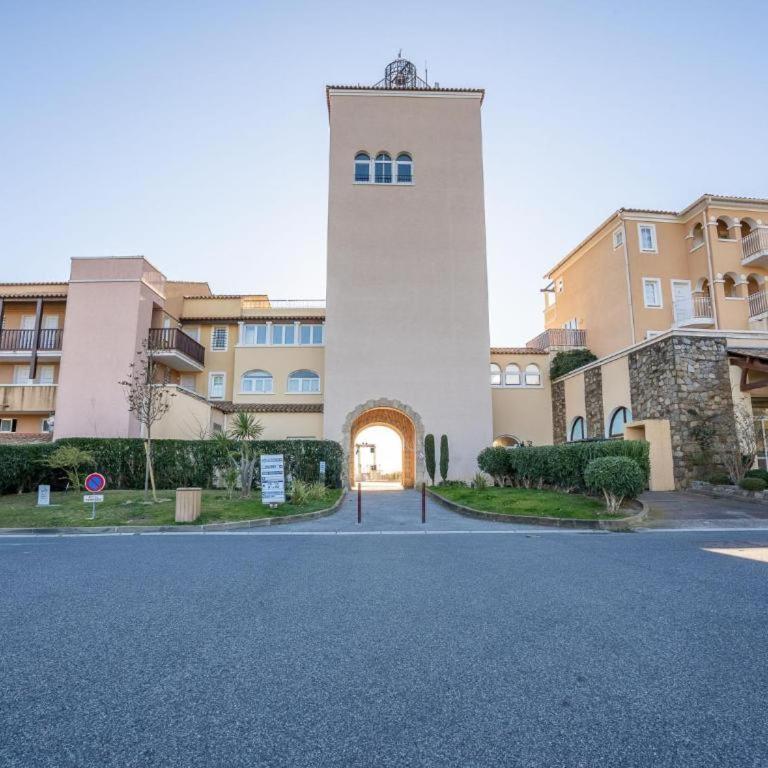 Appartement 4/5 personnes vue mer piscine et montagne Cap Estérel Pierre et Vacance nature et sport - Appartement 1 Chambre - 50