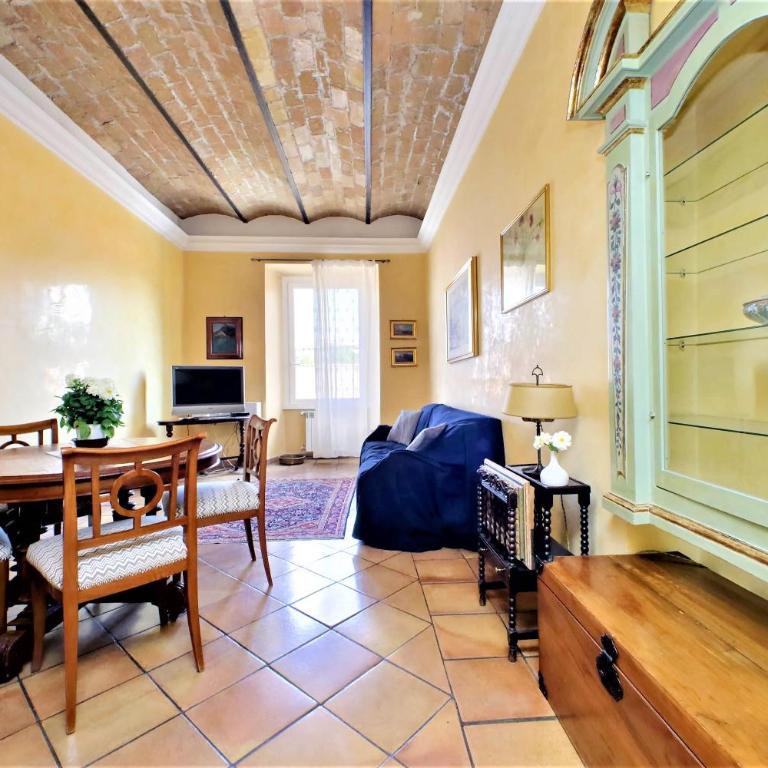 Bellezza Al Colosseo - B&B & Apts - Two-Bedroom Apartment -- Via San Giovanni in Laterano 226 - 7