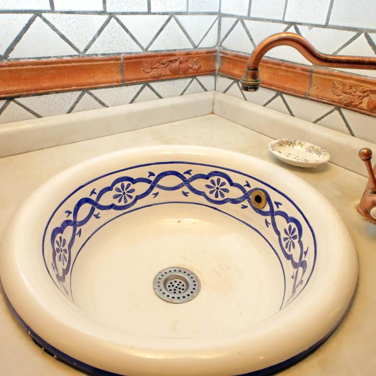 Bellezza Al Colosseo - B&B & Apts - Two-Bedroom Apartment -- Via San Giovanni in Laterano 226 - 10
