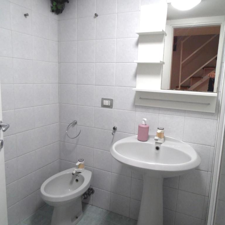 Suite Donnaregina - Appartamento con 2 Camere da Letto - 21