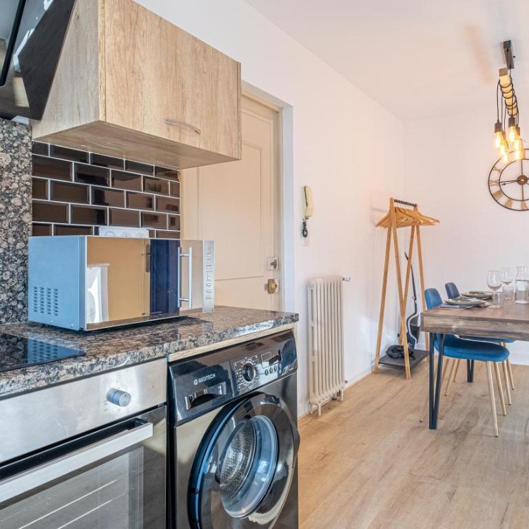 Esprit cosy - Welc'Home - Parking inclus, WIFI haute débit, 600m de la gare - Appartement 1 Chambre - 21