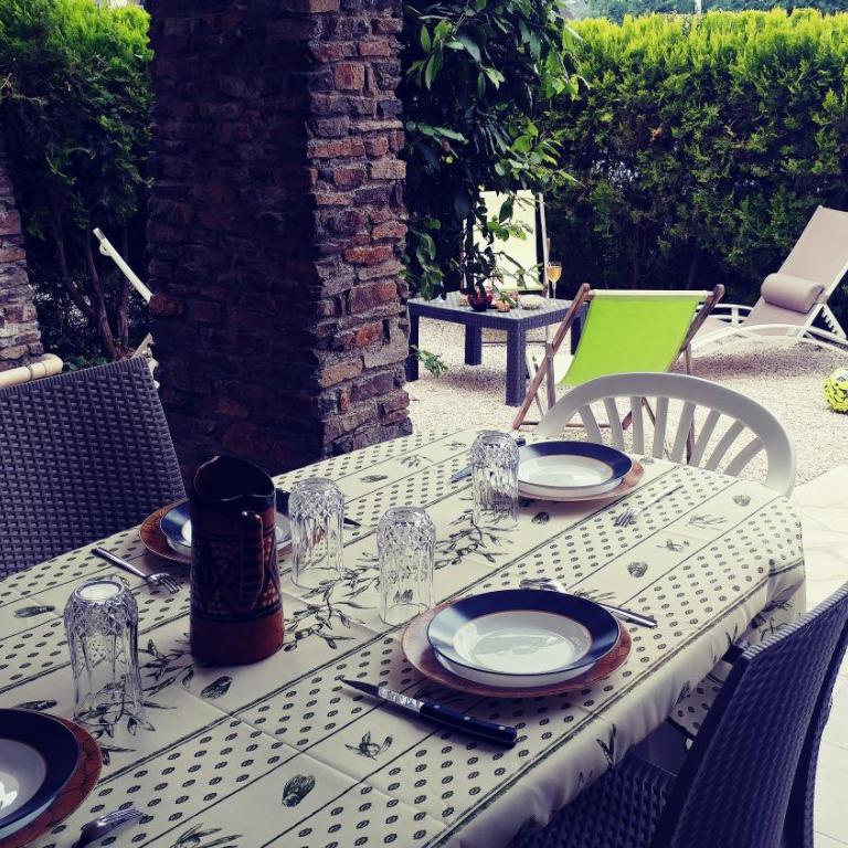 Agréable T3 avec jardin et parking privé, à 350m du centre ville et des plages, wifi, remise supplémentaire de 10 pourcent pour une location à la semaine - Appartement 2 Chambres - 14