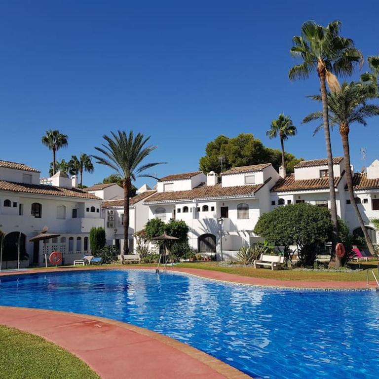 Modern House with large pool! - Casa - 1