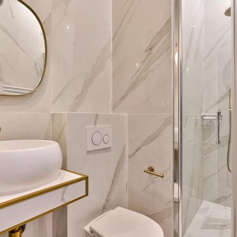 NEW ! Outstanding 2BR & 1BR Apt in Paris 15 - Appartement 3 Chambres - 6
