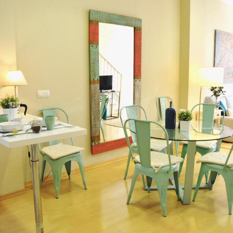 HomeySeville-Penthouse Cathedral Tomas de Ibarra St 6 pax, Parking Optional - Apartamento de 2 dormitorios - 33