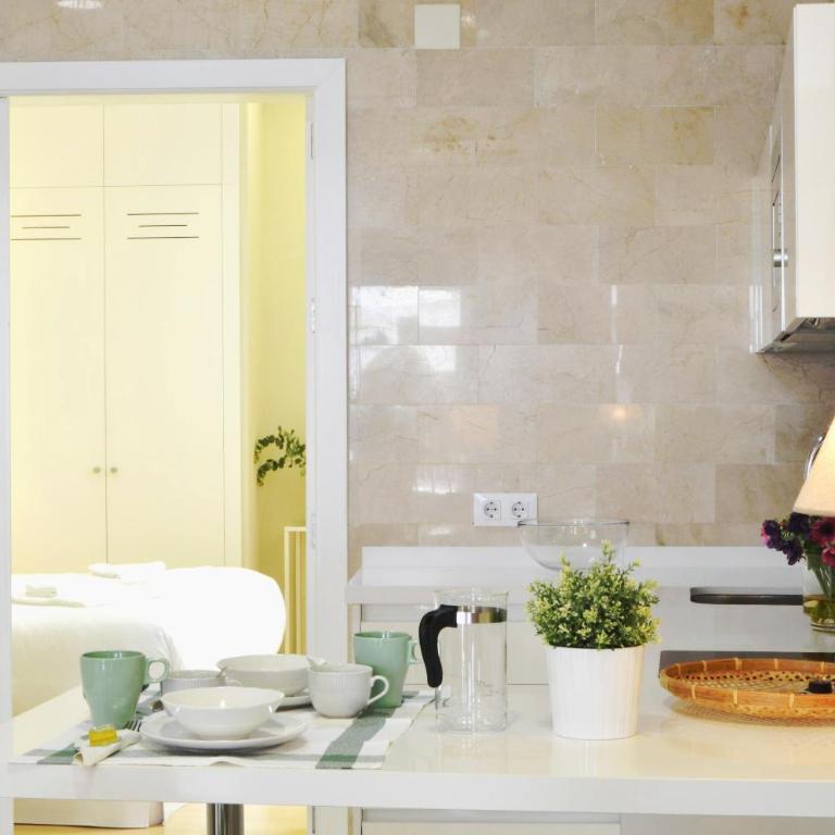 HomeySeville-Penthouse Cathedral Tomas de Ibarra St 6 pax, Parking Optional - Apartamento de 2 dormitorios - 24