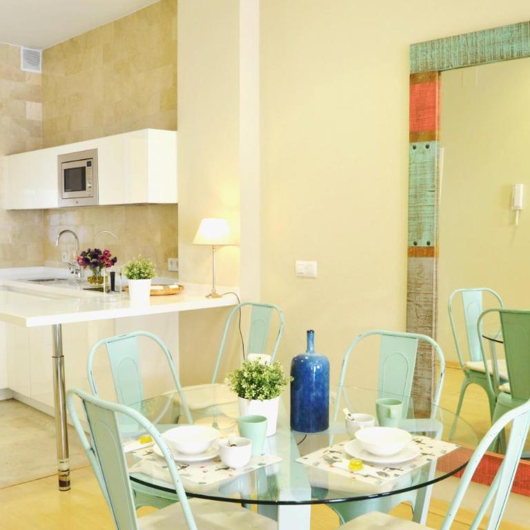 HomeySeville-Penthouse Cathedral Tomas de Ibarra St 6 pax, Parking Optional - Apartamento de 2 dormitorios - 18