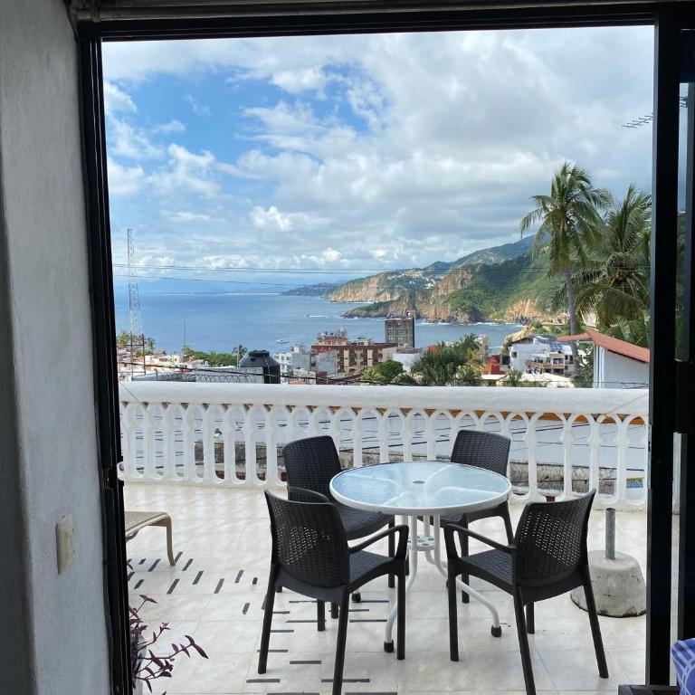 Gran habitacion con terraza vista espectacular, piscina - Apartamento con vistas al mar - 17