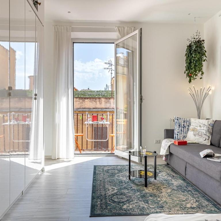PIGNETO VILLAGE B&B Roma Apartment with Balcony Metro C - Appartamento con Balcone - 24