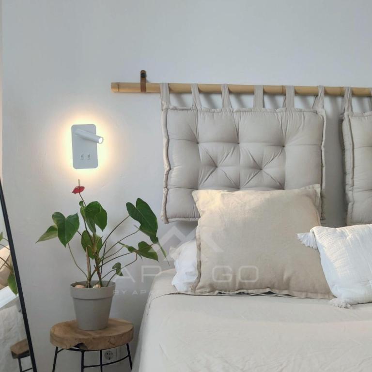 Quiet Beachfront Apartment - Two-Bedroom Apartment - 26