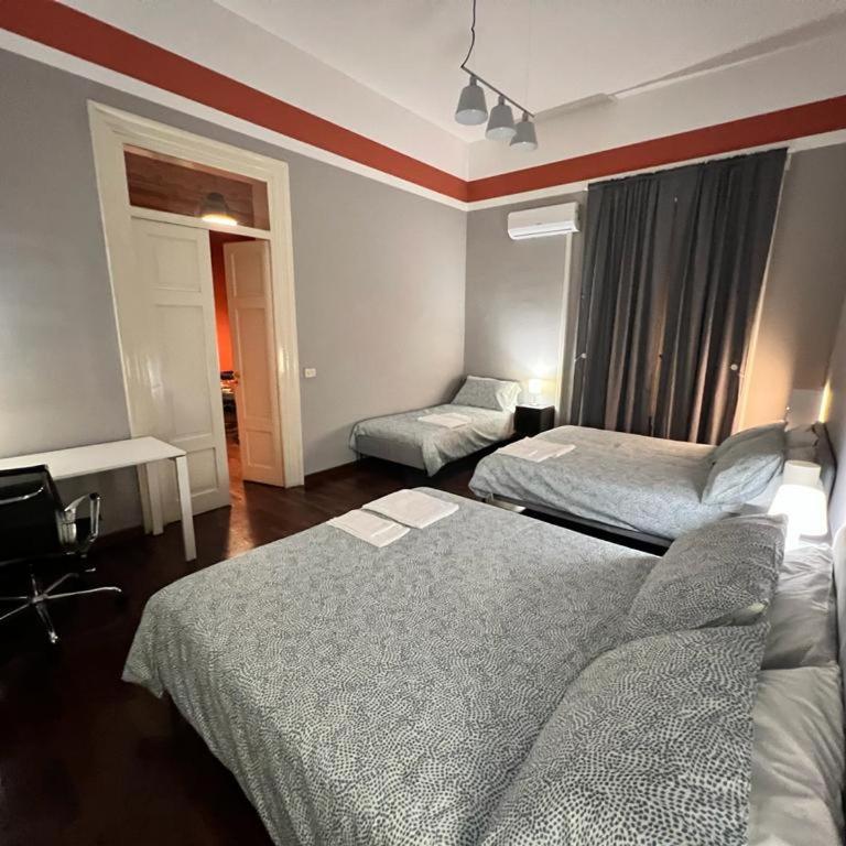 38,VELASQUEZ - Appartamento con 2 Camere da Letto - 85