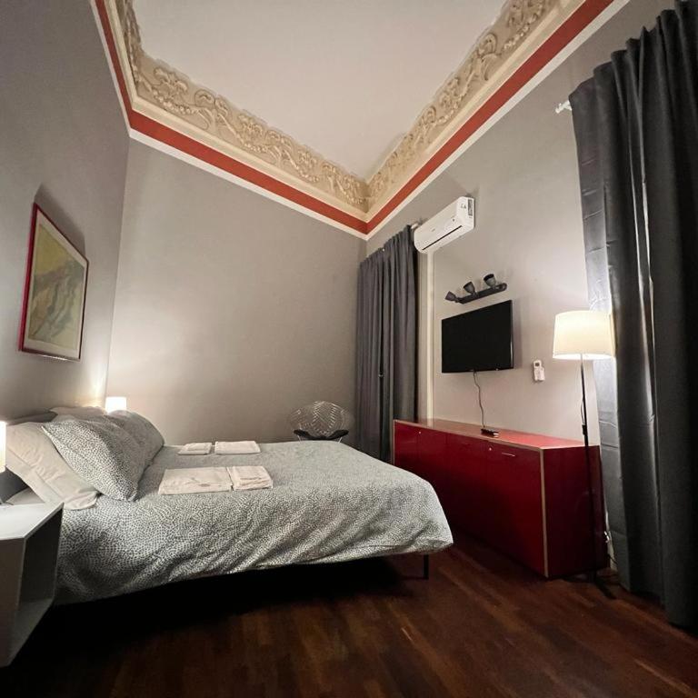 38,VELASQUEZ - Appartamento con 2 Camere da Letto - 89