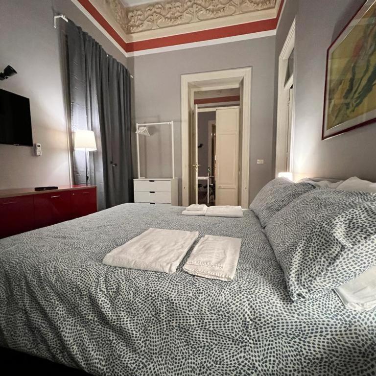 38,VELASQUEZ - Appartamento con 2 Camere da Letto - 88