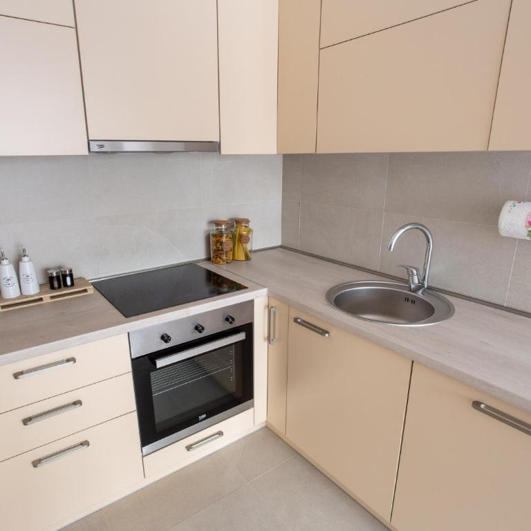 LINA - PG, Moraca River Apartment - One-Bedroom Apartment - 6