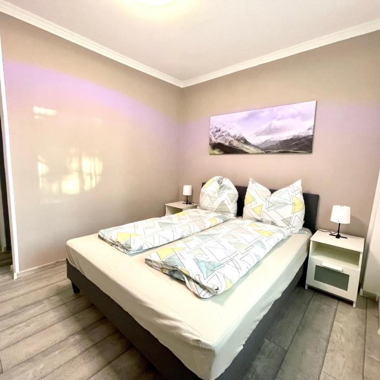 Pension Maier - Standard Zimmer mit Queensize-Bett - 1