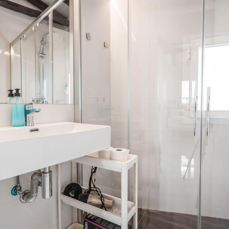 - Apartamento junto la Alhambra y Albaicín - QH EME Suites - Apartment with Terrace - 14