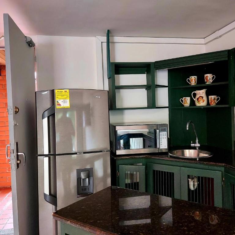 Apartamentos Tipo Loft Parque del Poblado - Apartamento de 1 dormitorio - 28
