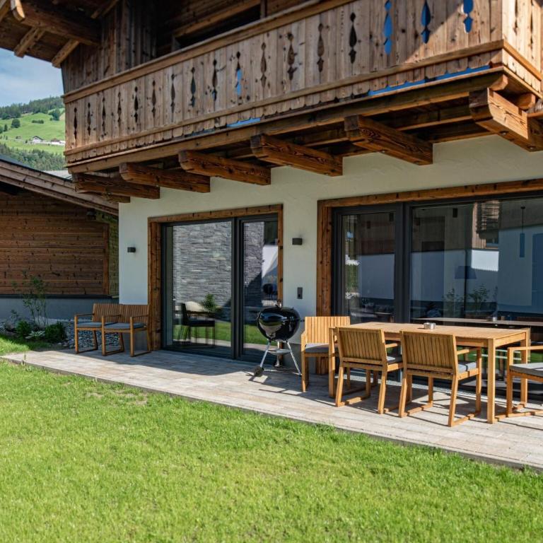 Chalet in Pinzgau near Ski Slopes & Sauna - Ferienhaus mit 3 Schlafzimmern - 2