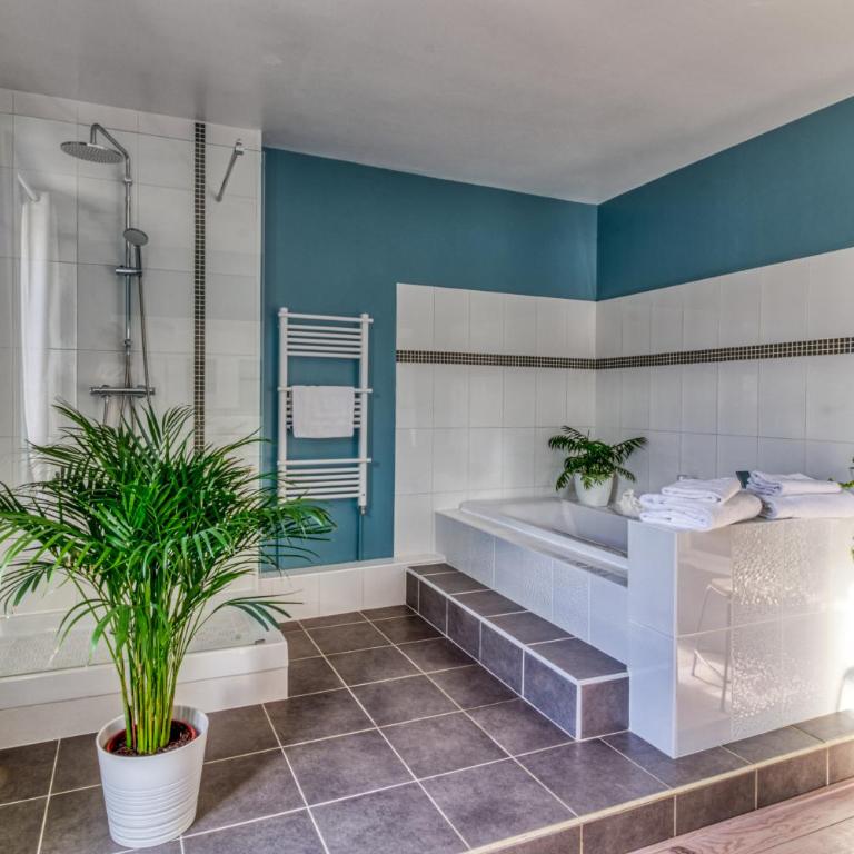 La Boulonnaise - Chambre Familiale avec Salle de Bains Privative - 3
