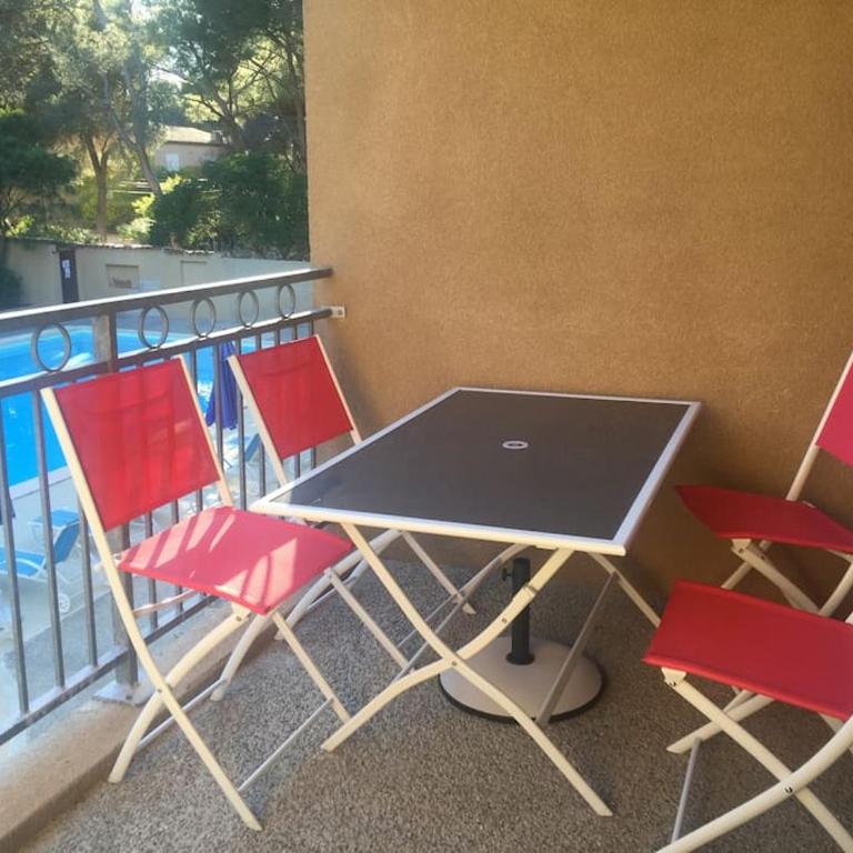 Les Appartements de La Marina - Apartment with Pool View - 4