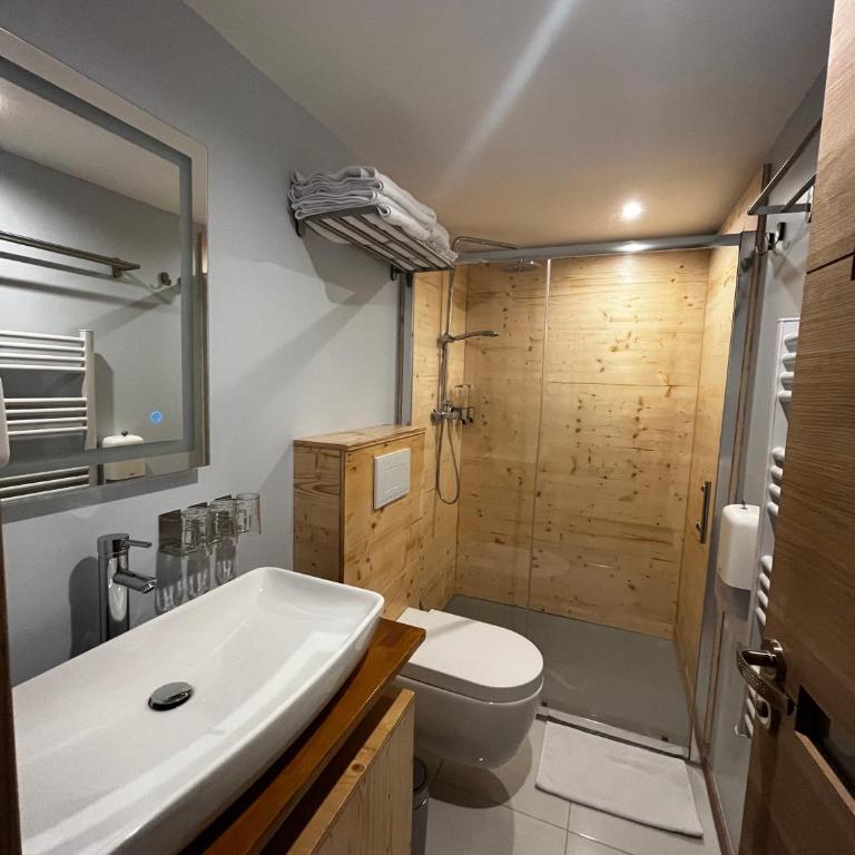 9WAGRAM Hotel Boutique - Chambre Lit Queen-Size Liffré - 8