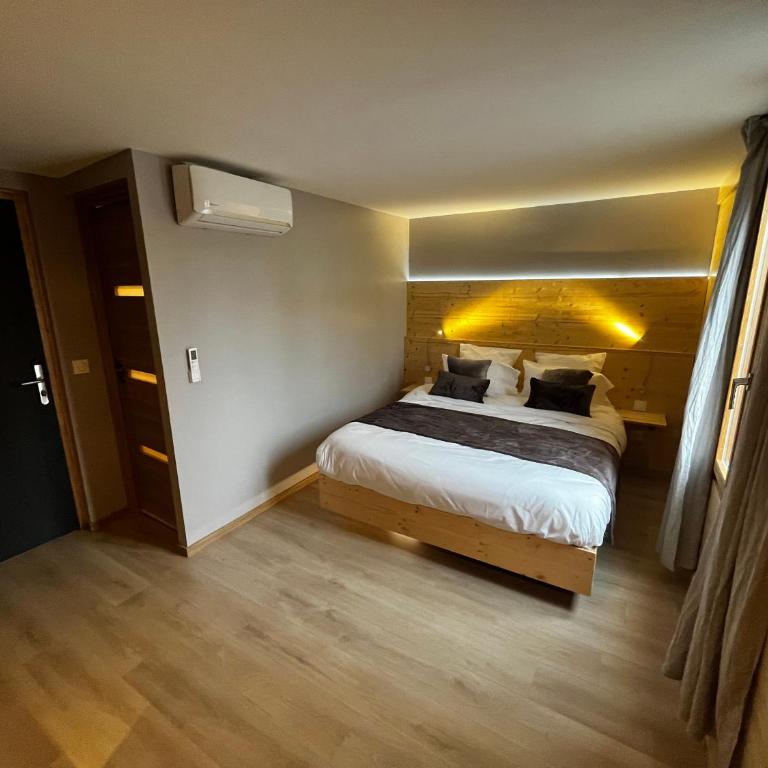 9WAGRAM Hotel Boutique - Chambre Lit Queen-Size Liffré - 6