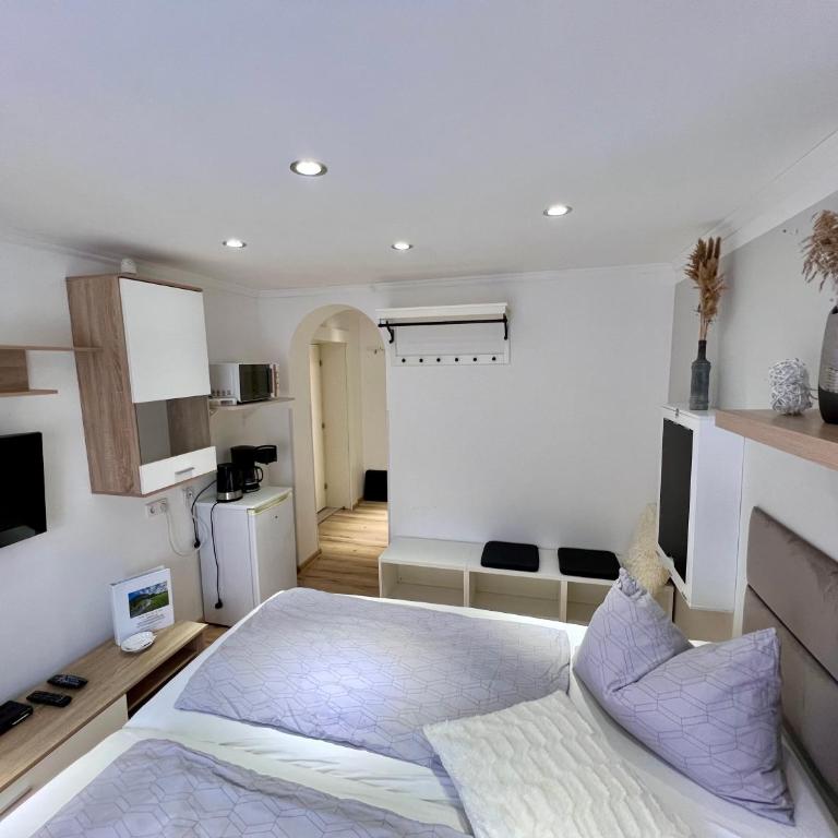 MaHome Apartments - Double Room with Mountain View - 5