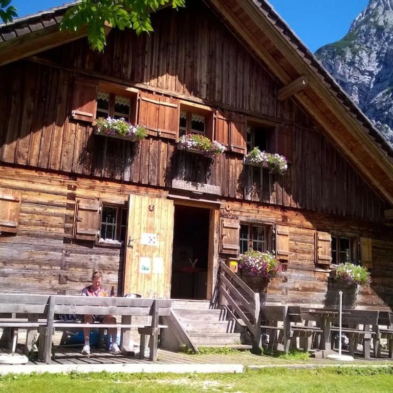 Herberge. 46 - Three-Bedroom Apartment - 57