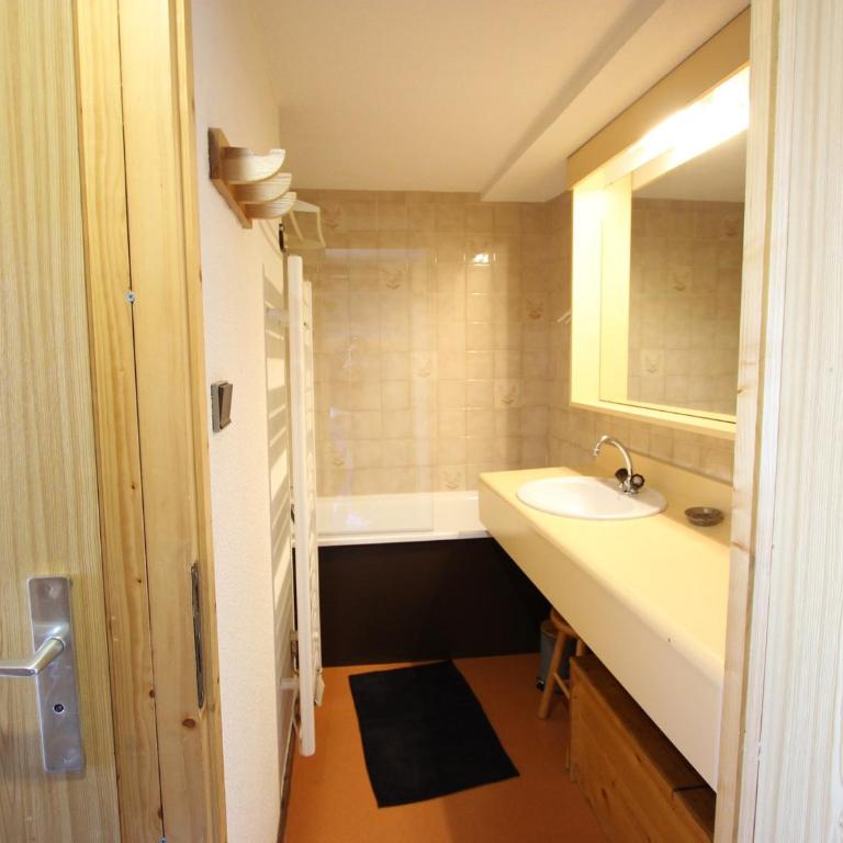 Studio cabine rénové, balcon ouest, parking couvert - FR-1-340-260 - Estudio - 13