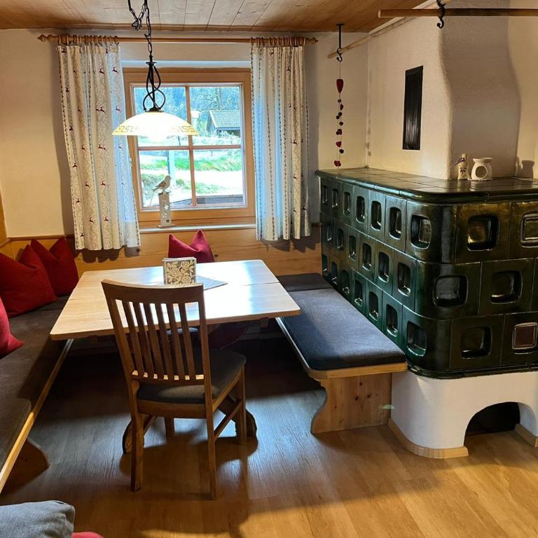 Wörglerhof's Hüttenapartments mit Kachelofen Farm Stay - Apartment - Erdgeschoss - 9