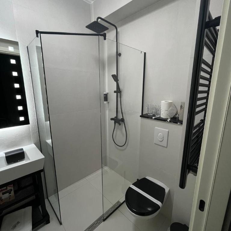 Templum apartments - Slavija square - Deluks Dvokrevetna Soba sa Bračnim Krevetom i Tušem - 2