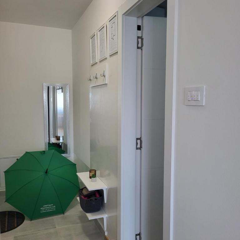 Konstantin Lux 2 - One-Bedroom Apartment - 12