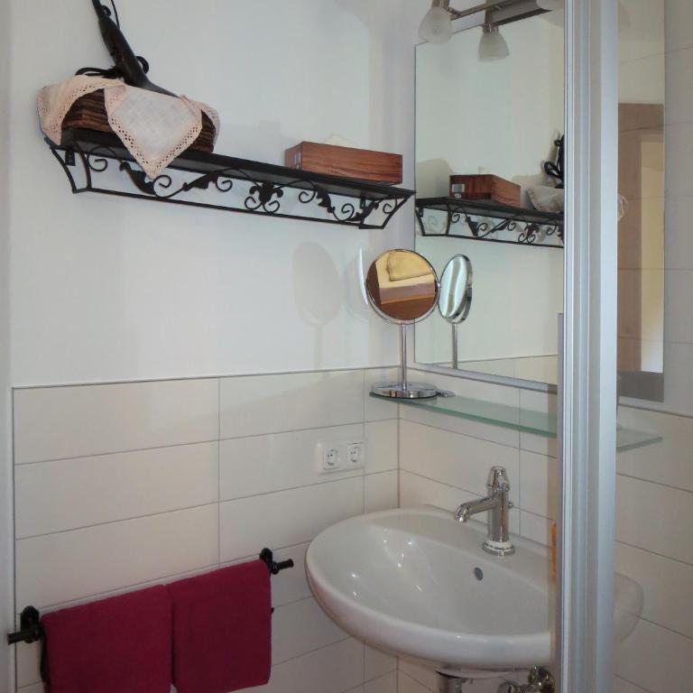 Lili's Appartements - Apartment - 13