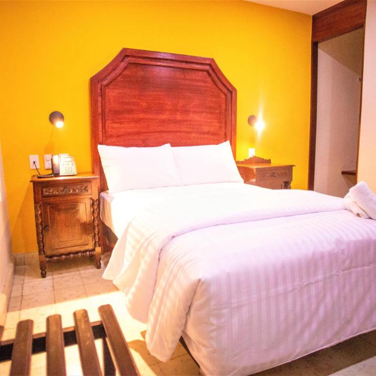 Hotel Real Toledo by Kavia - Queen Room - 2