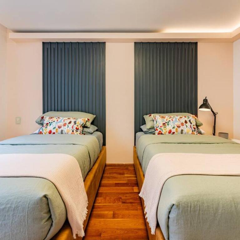 Stylish apartment with private roof top & jacuzzi - Apartment with Terrace - 26
