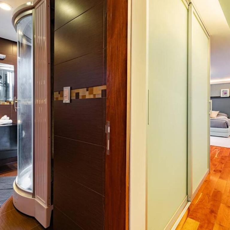 Stylish apartment with private roof top & jacuzzi - Apartment with Terrace - 29