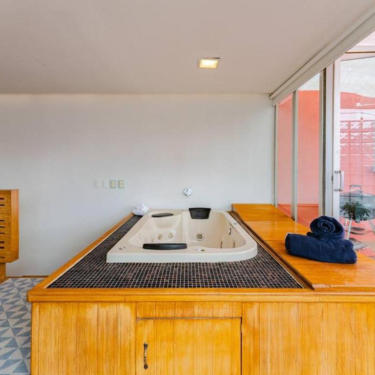 Stylish apartment with private roof top & jacuzzi - Apartment with Terrace - 40