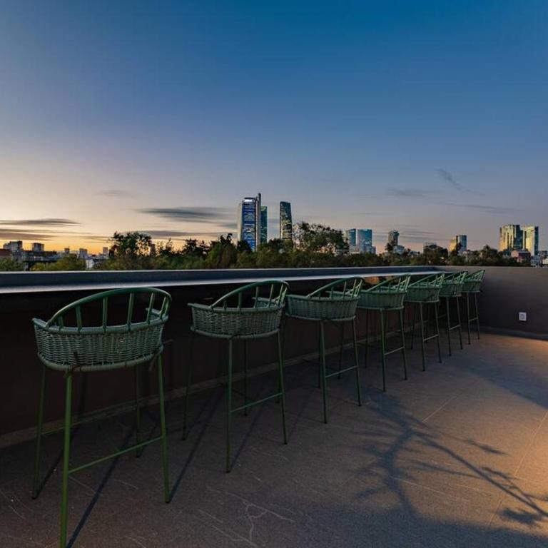 Modern apt w/balcony, pingpong table, roof top,gym - Apartamento de 2 dormitorios - 3