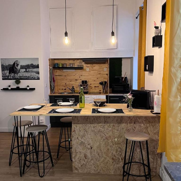 Charmant appartement climatisé aux pieds de la cité - Apartment mit 1 Schlafzimmer - 20